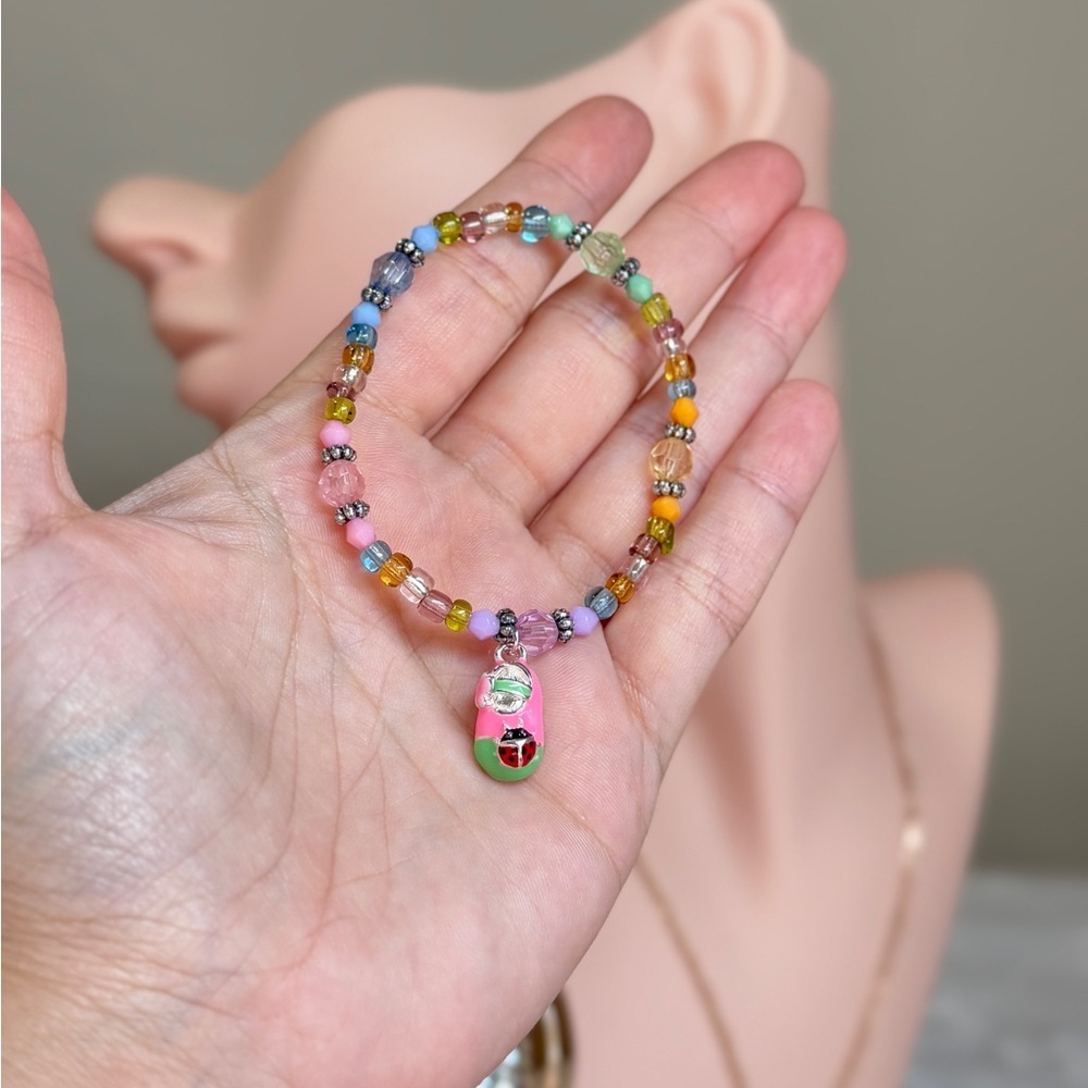 ⚜️💕 Kid’s Colorful Beaded Bracelet with Ladybug Charm 🐞🌺💫 - Picture 5 of 5